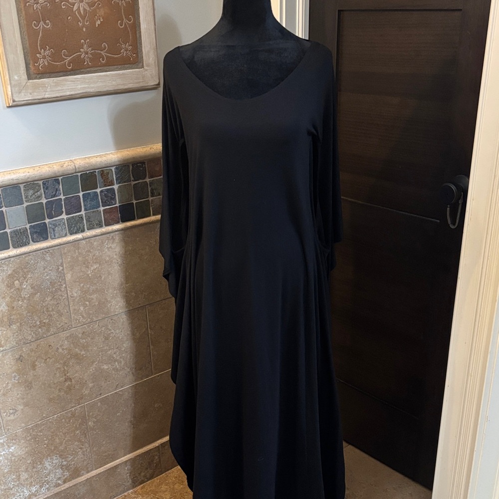 Chic Asymmetrical Black Dress